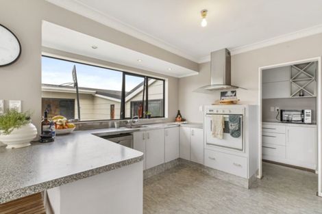 Photo of property in 8 Lily Way, Pyes Pa, Tauranga, 3112