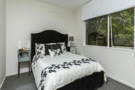 Photo of property in 2/3 Caribbean Drive, Unsworth Heights, Auckland, 0632