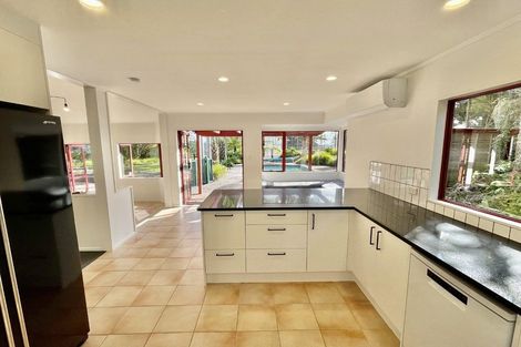 Photo of property in 169 Vaughans Road, Okura, Albany, 0792