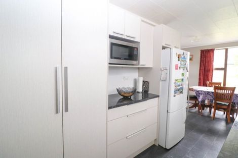 Photo of property in 18 Station Road, Puriri, Thames, 3578