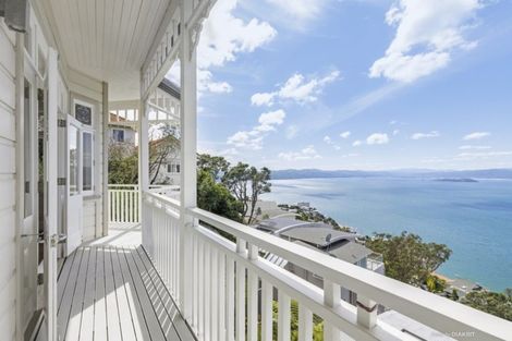Photo of property in 10 Lookout Road, Roseneath, Wellington, 6011