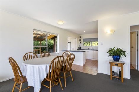 Photo of property in 223a Titirangi Road, Titirangi, Auckland, 0604