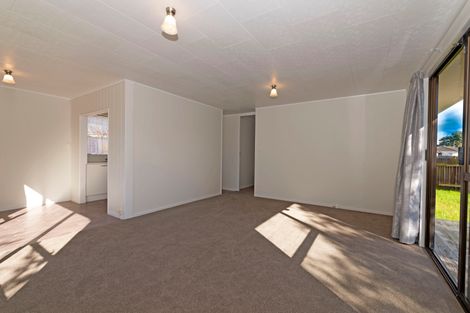Photo of property in 2/162 Universal Drive, Henderson, Auckland, 0610