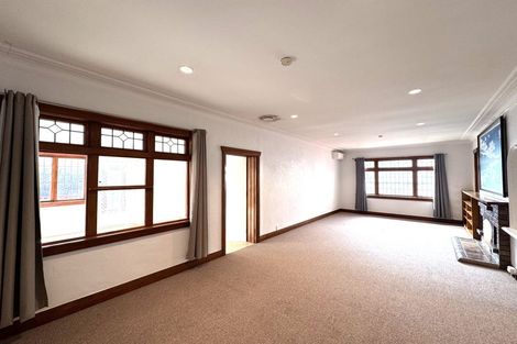 Photo of property in 17 Jasper Avenue, Mount Roskill, Auckland, 1041