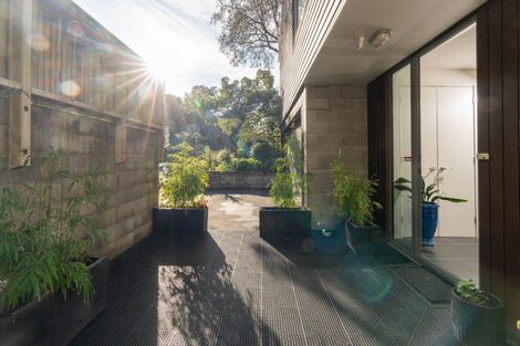 Photo of property in 35a Ngaio Road, Kelburn, Wellington, 6012