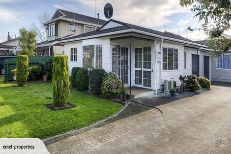 Photo of property in 16 Lannie Place, Greenmeadows, Napier, 4112