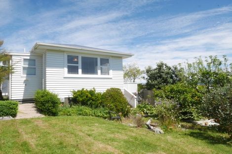 Photo of property in 24 Eatwell Avenue, Paraparaumu Beach, Paraparaumu, 5032
