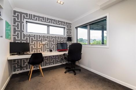 Photo of property in 104 Castor Bay Road, Castor Bay, Auckland, 0620