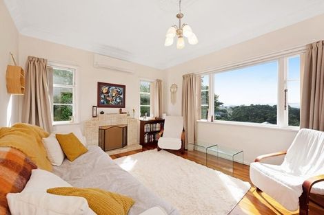 Photo of property in 15 Mertoun Terrace, Highbury, Wellington, 6012