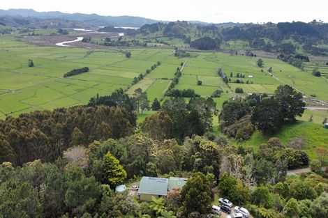 Photo of property in 1579 Tairua Whitianga Road, Whenuakite, Whitianga, 3591