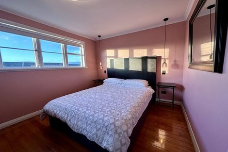 Photo of property in 1090 Great North Road, Point Chevalier, Auckland, 1022