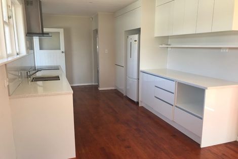 Photo of property in 11 Kohinoor Avenue, Mangere, Auckland, 2022
