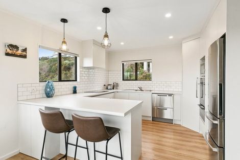 Photo of property in 7b Becker Way, Karori, Wellington, 6012