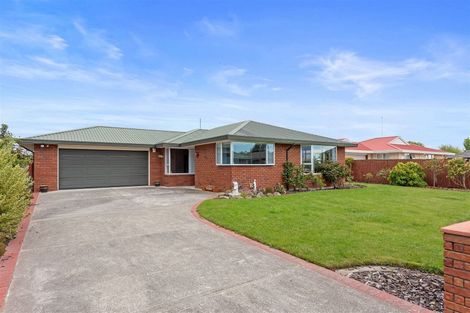 Photo of property in 16 Thistledown Place, Woolston, Christchurch, 8062