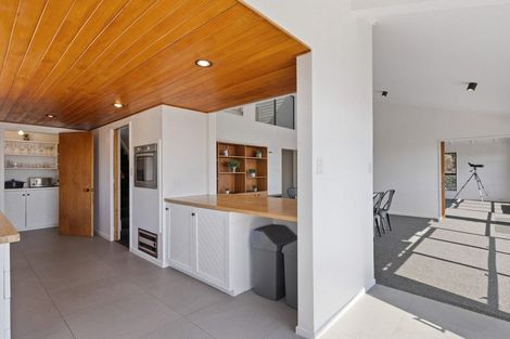 Photo of property in 5 Osmond Lane, Mount Pleasant, Christchurch, 8081