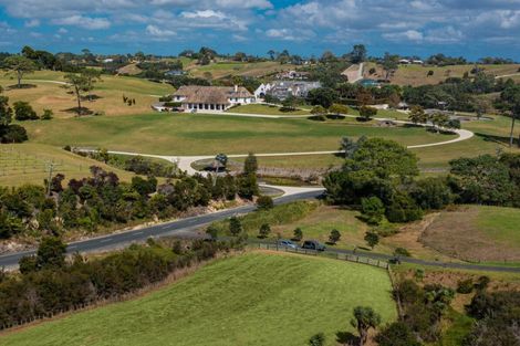 Photo of property in 221b Mahoenui Valley Road, Coatesville, 0793