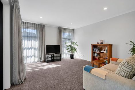 Photo of property in 8 Clinton Street, Fitzroy, New Plymouth, 4312