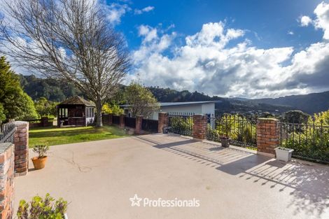 Photo of property in 1 Hobbit Lane, Pinehaven, Upper Hutt, 5371