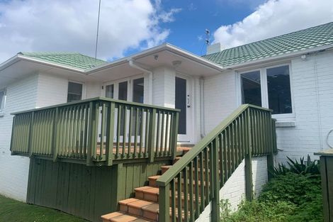 Photo of property in 2/40 Pupuke Road, Takapuna, Auckland, 0622