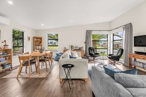 Photo of property in 17 Arthur Street, Whitianga, 3510