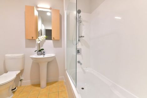 Photo of property in 17/3 Riverside Road, Orewa, 0931