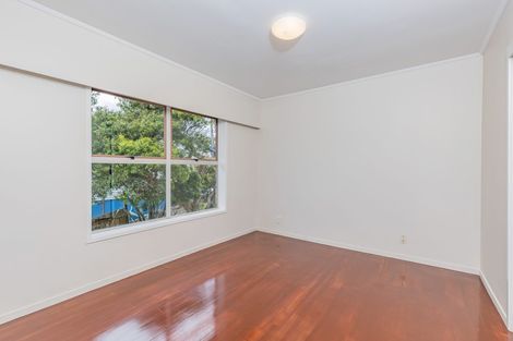 Photo of property in 2/581 East Coast Road, Browns Bay, Auckland, 0630