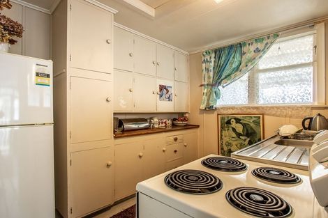 Photo of property in 9 Temuera Street, Otaki, 5512