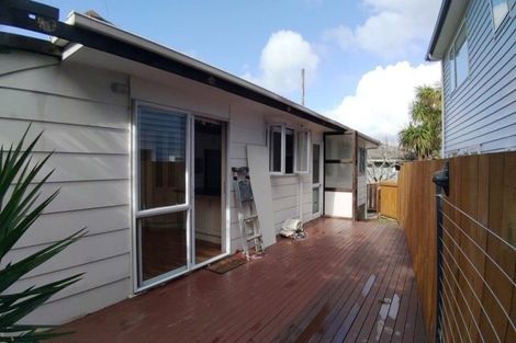 Photo of property in 10 Aralia Road, Sunnynook, Auckland, 0620