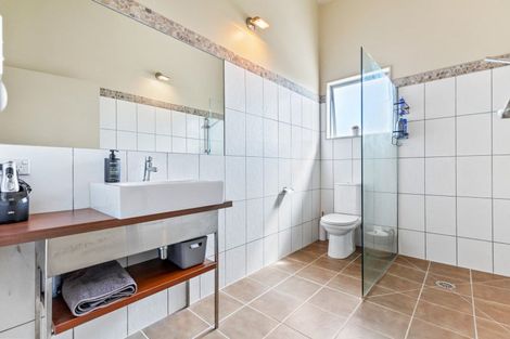 Photo of property in 12 Salem Place, Torbay, Auckland, 0630