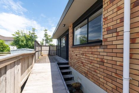 Photo of property in 2/150 Arran Road, Browns Bay, Auckland, 0630