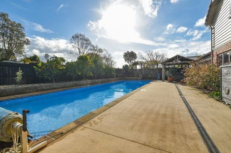 Photo of property in 8 Janet Place, Lynmore, Rotorua, 3010