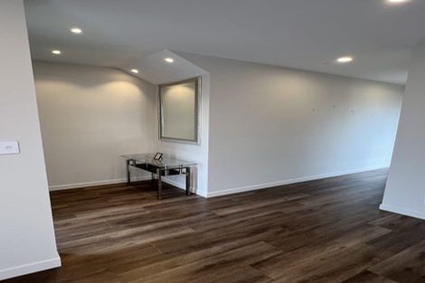 Photo of property in 10 Fjord Way, Karaka, Papakura, 2113