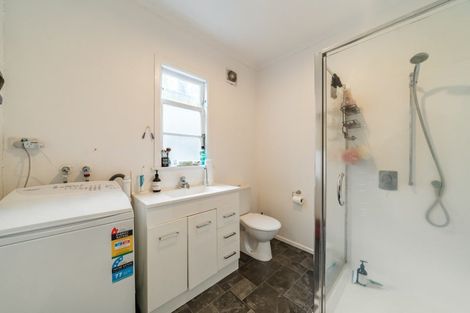 Photo of property in 62 Tio Tio Road, Miramar, Wellington, 6022