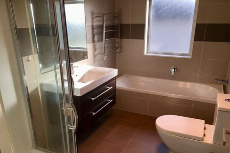 Photo of property in 18 Aviano Close, Flat Bush, Auckland, 2019