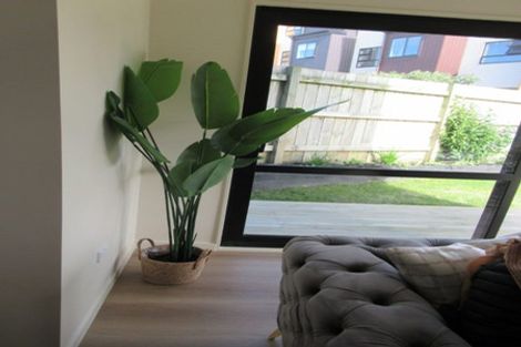 Photo of property in 10/2 Nikau Street, New Lynn, Auckland, 0600
