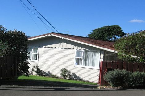 Photo of property in 18 Saville Row, Johnsonville, Wellington, 6037