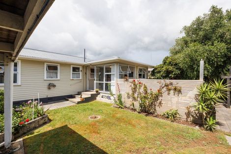 Photo of property in 45 Sutherland Crescent, Westbrook, Palmerston North, 4412