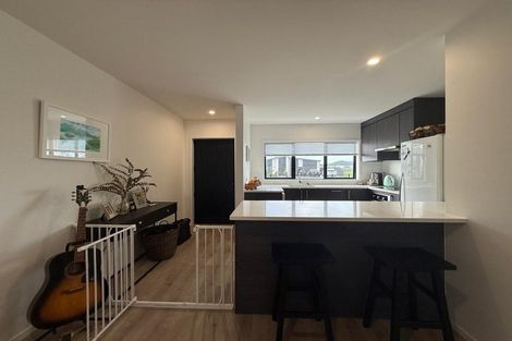 Photo of property in 22 Koiora Road, Clarks Beach, 2122