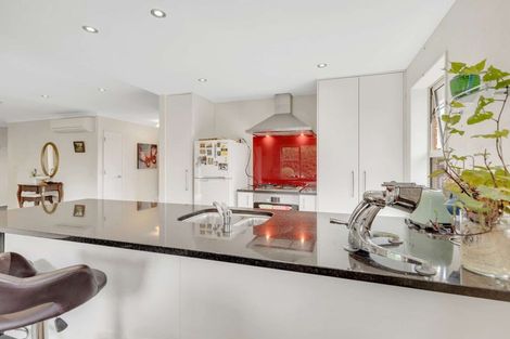 Photo of property in 12 Ruru Place, Levin, 5510