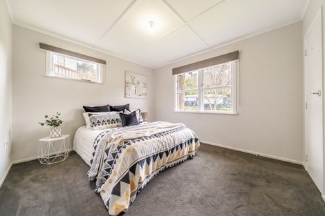 Photo of property in 5 John Street, Stokes Valley, Lower Hutt, 5019