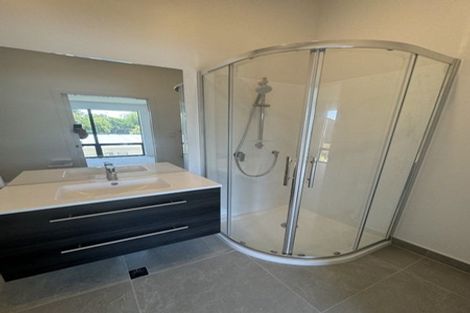 Photo of property in 11 Houhere Street, Paraparaumu, 5032