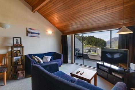 Photo of property in Alpine Meadows Apartments, 135m Fernhill Road, Fernhill, Queenstown, 9300
