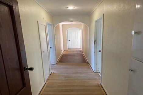 Photo of property in 6 Palmer Avenue, Glen Eden, Auckland, 0602