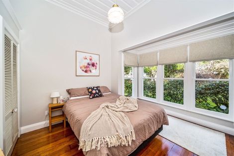 Photo of property in 1 Hunter Street, Hawera, 4610