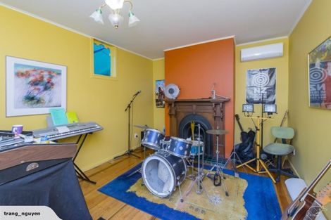 Photo of property in 140 Glenmore Street, Northland, Wellington, 6012