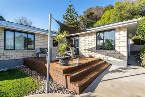Photo of property in 202 Centaurus Road, Saint Martins, Christchurch, 8022