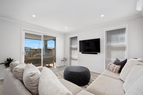 Photo of property in 17 Parkside Mews, Papamoa, 3118