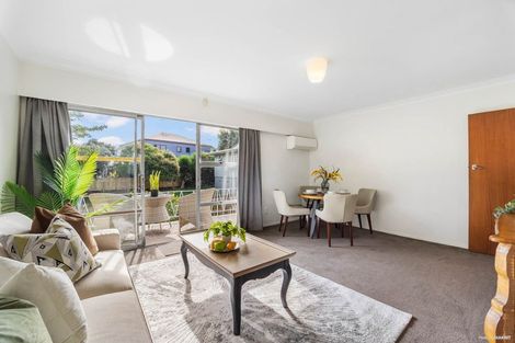 Photo of property in 2/15 Lavas Place, Mount Wellington, Auckland, 1060