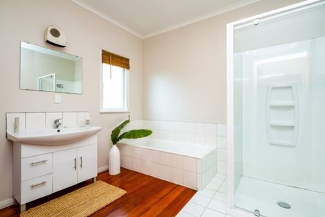 Photo of property in 44 Georges Drive, Napier South, Napier, 4110