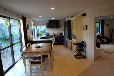 Photo of property in 6 George Deane Place, Greenhithe, Auckland, 0632